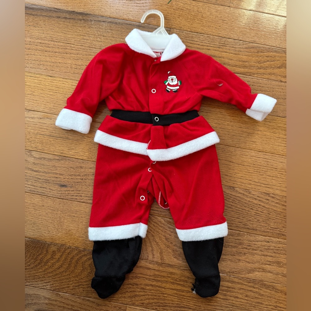 Vintage Playskool baby One piece Santa small up to 3 months *read*